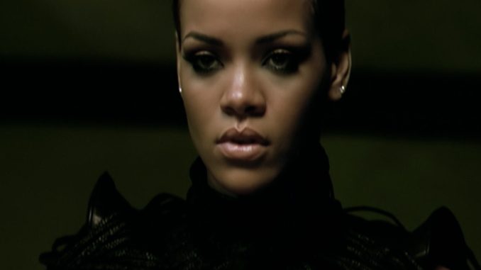 Rihanna - Russian Roulette Rihanna - Russian Roulette